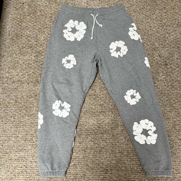 Denim Tears Cotton Wreath Sweatpants Grey - Picture 1 of 4